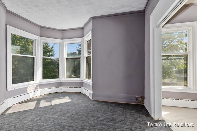 917 Jefferson Avenue, Grand Rapids, MI 49507