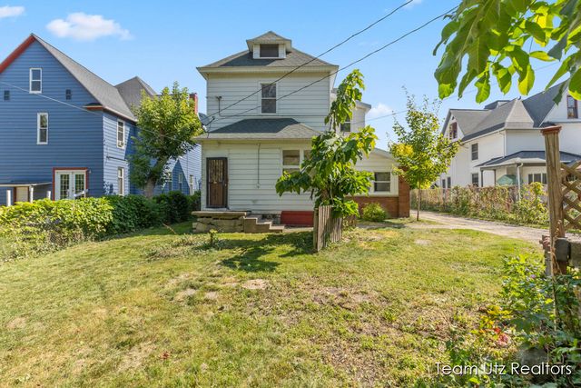 917 Jefferson Avenue, Grand Rapids, MI 49507
