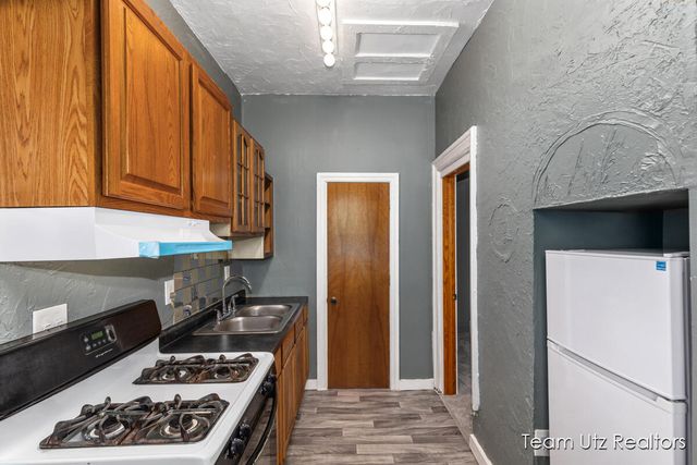 917 Jefferson Avenue, Grand Rapids, MI 49507