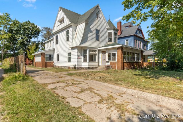 917 Jefferson Avenue, Grand Rapids, MI 49507