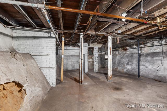 917 Jefferson Avenue, Grand Rapids, MI 49507