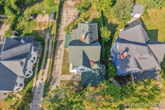 917 Jefferson Avenue, Grand Rapids, MI 49507