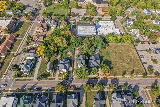 917 Jefferson Avenue, Grand Rapids, MI 49507