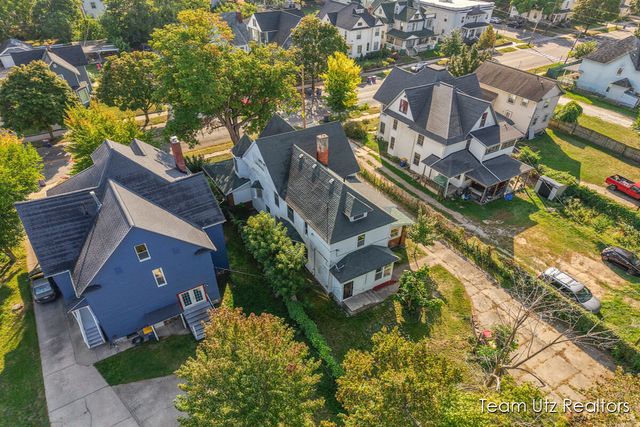 917 Jefferson Avenue, Grand Rapids, MI 49507