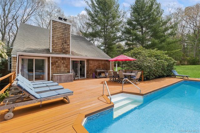 27 Ely Brook Road, East Hampton, NY 11937