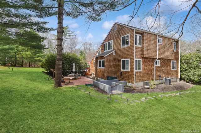 27 Ely Brook Road, East Hampton, NY 11937