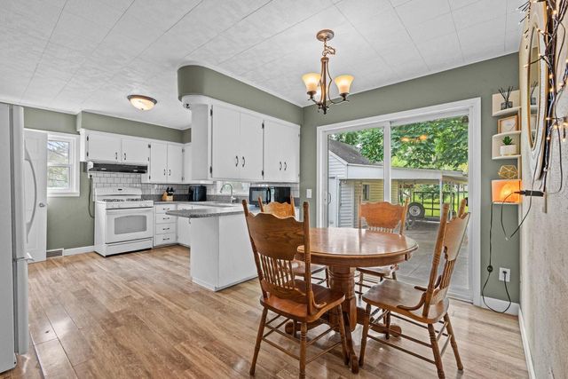423 E HARRISON STREET, Appleton, WI 54915
