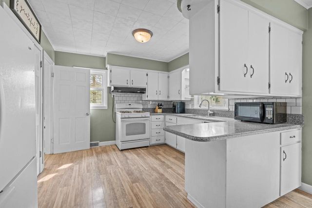423 E HARRISON STREET, Appleton, WI 54915