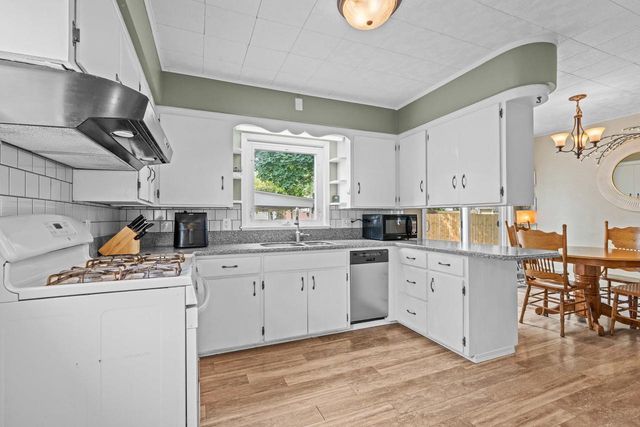 423 E HARRISON STREET, Appleton, WI 54915