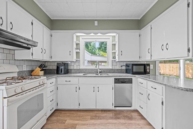 423 E HARRISON STREET, Appleton, WI 54915