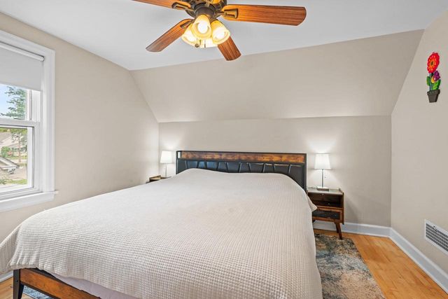 423 E HARRISON STREET, Appleton, WI 54915