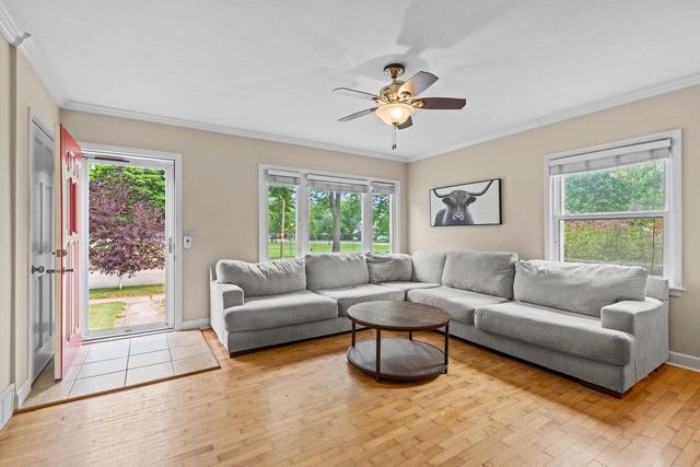 423 E HARRISON STREET, Appleton, WI 54915