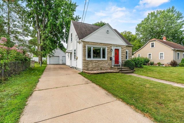 423 E HARRISON STREET, Appleton, WI 54915