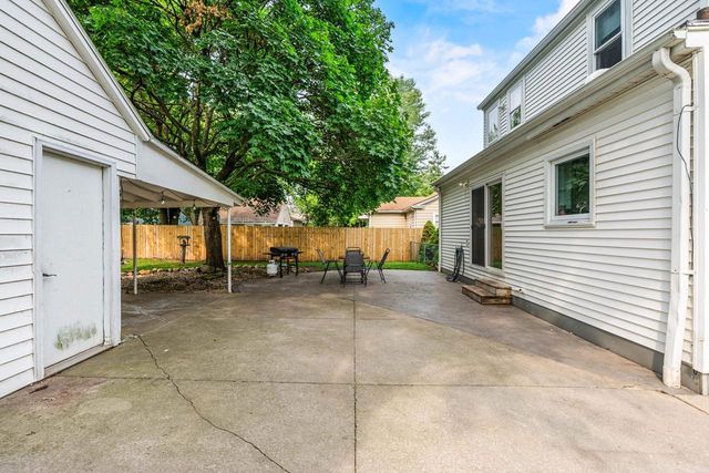 423 E HARRISON STREET, Appleton, WI 54915