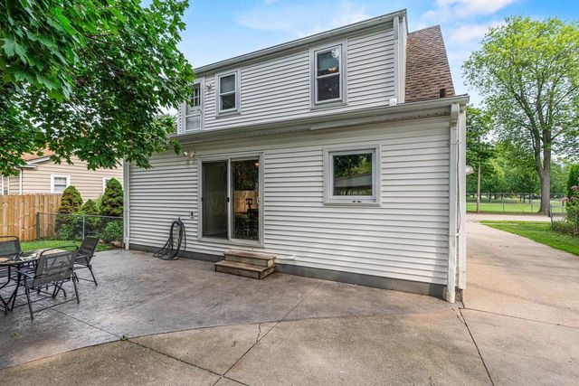 423 E HARRISON STREET, Appleton, WI 54915