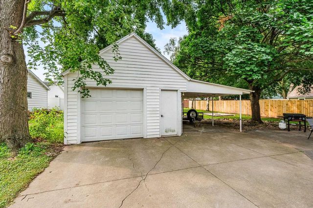 423 E HARRISON STREET, Appleton, WI 54915