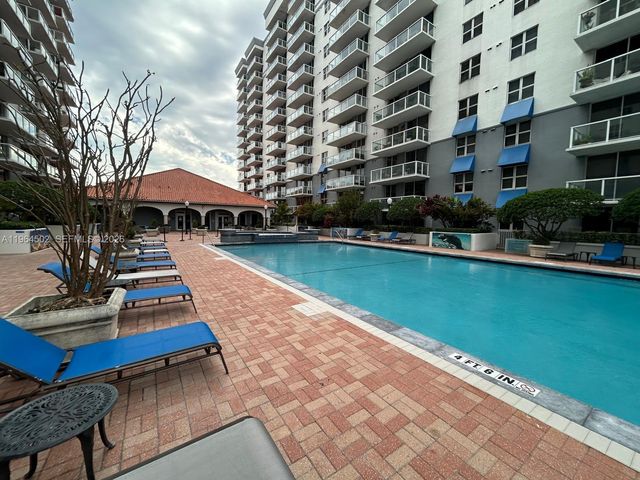 5077 NW 7th St 1012, Miami, FL 33126