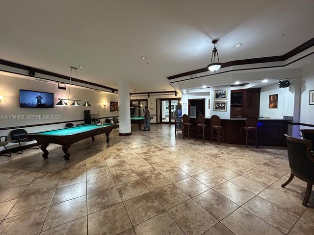 5077 NW 7th St 1012, Miami, FL 33126