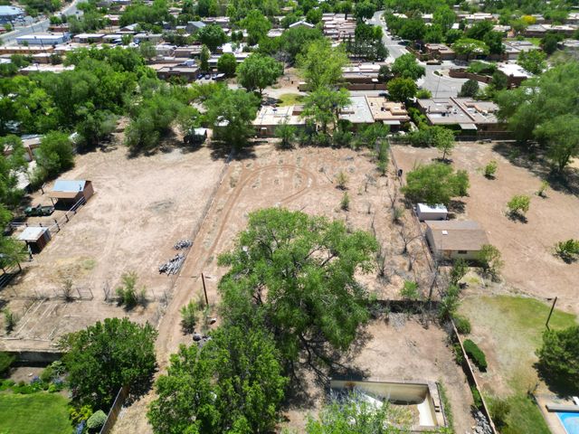 2440 Campbell Road NW, Albuquerque, NM 87104