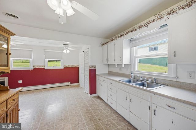 204 NINTH AVE, Luray, VA 22835