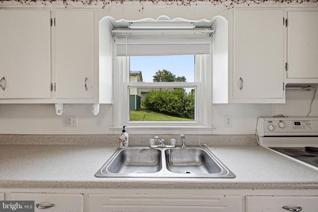 204 NINTH AVE, Luray, VA 22835