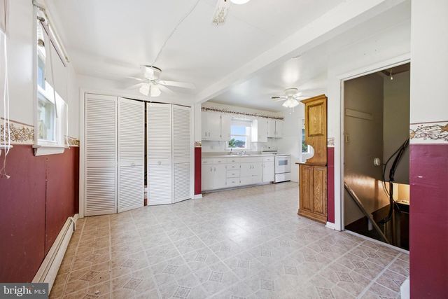 204 NINTH AVE, Luray, VA 22835
