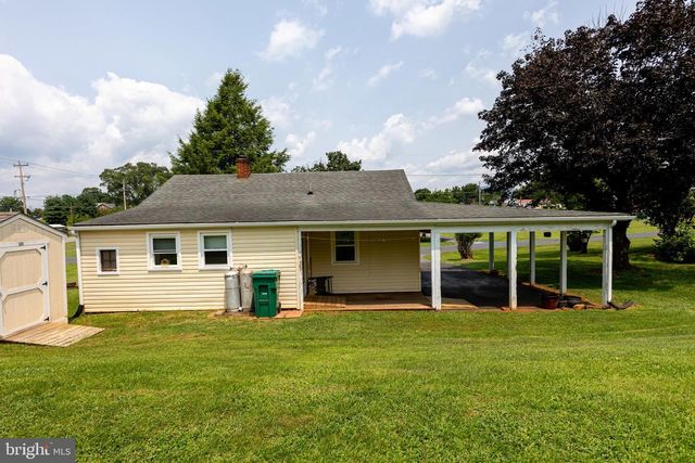 204 NINTH AVE, Luray, VA 22835