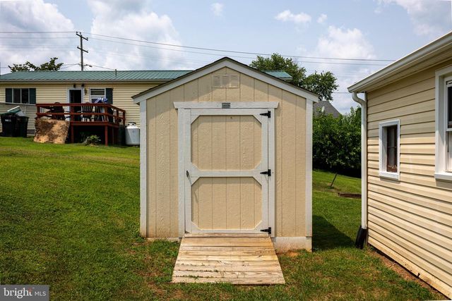 204 NINTH AVE, Luray, VA 22835