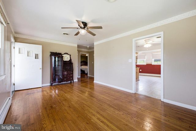 204 NINTH AVE, Luray, VA 22835