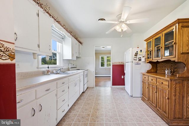 204 NINTH AVE, Luray, VA 22835