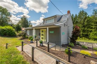 5920 Library Road, Bethel Park, PA 15102