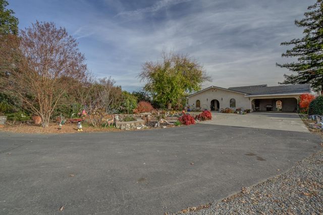 2854 Illinois Avenue, Corning, CA 96021