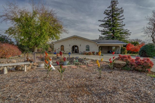 2854 Illinois Avenue, Corning, CA 96021