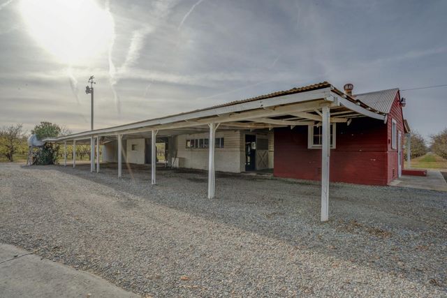 2854 Illinois Avenue, Corning, CA 96021