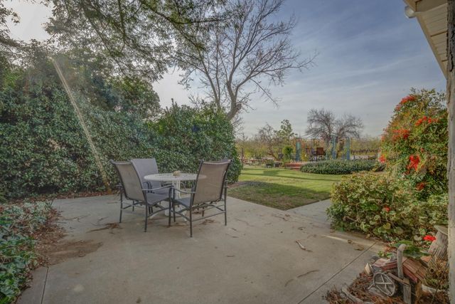 2854 Illinois Avenue, Corning, CA 96021