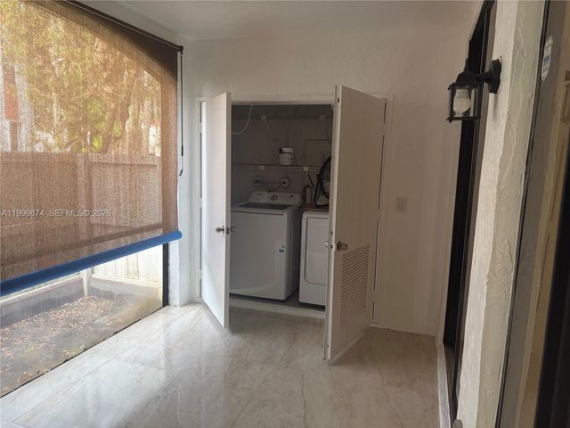 11992 NW 11th St 11992, Pembroke Pines, FL 33026