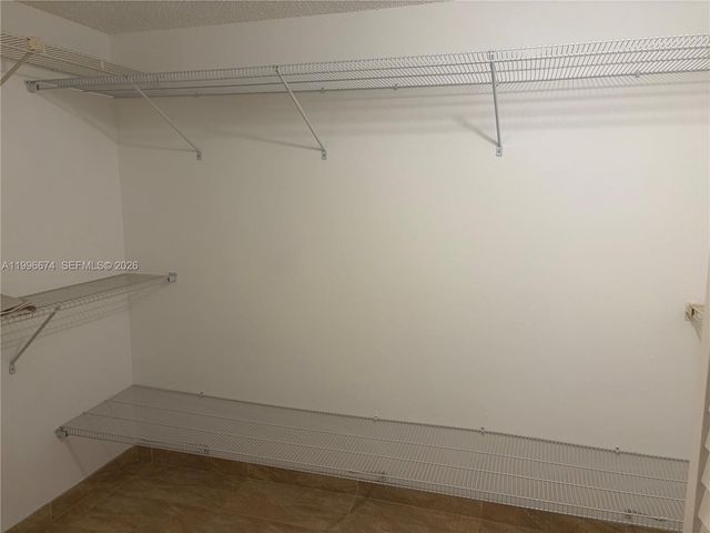 11992 NW 11th St 11992, Pembroke Pines, FL 33026