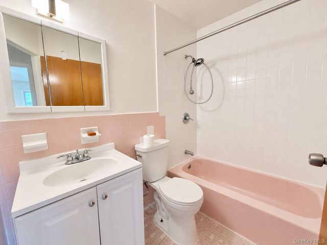 1958 Burke Avenue FL 2, Bronx, NY 10469