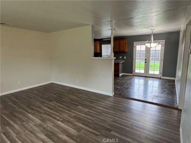 1600 W Robin Drive, Visalia, CA 93291