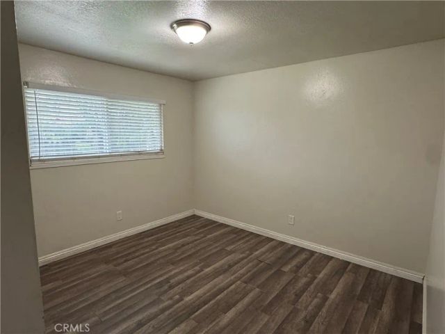 1600 W Robin Drive, Visalia, CA 93291