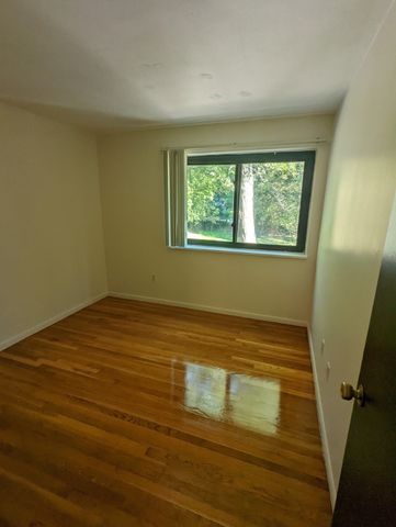202 Central 6, Stoneham, MA 02180