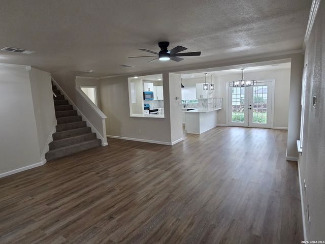 8002 CHESTNUT CAPE DR, Converse, TX 78109