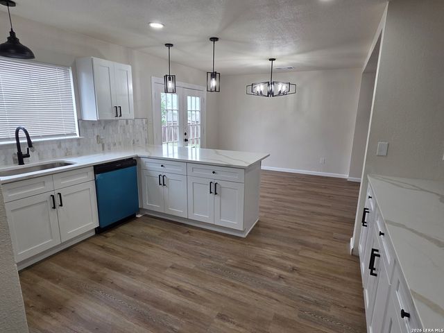 8002 CHESTNUT CAPE DR, Converse, TX 78109