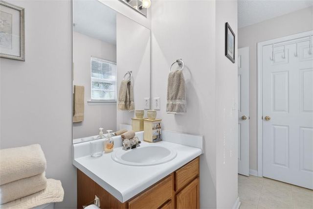 284 Cottonwood Creek Circle, Canton, GA 30114