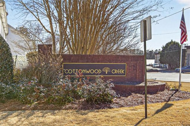 284 Cottonwood Creek Circle, Canton, GA 30114