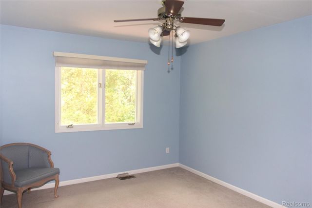 7781 Partridge Hill Drive, Hamburg Township, MI 48116
