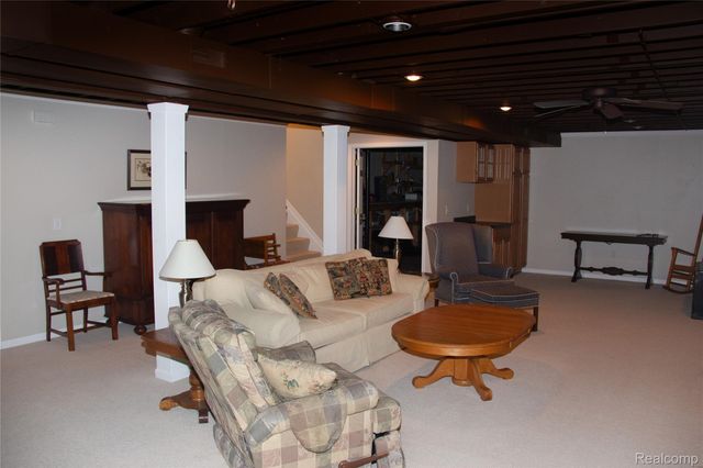 7781 Partridge Hill Drive, Hamburg Township, MI 48116