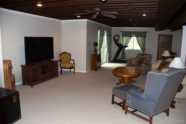 7781 Partridge Hill Drive, Hamburg Township, MI 48116