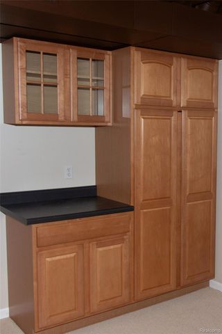 7781 Partridge Hill Drive, Hamburg Township, MI 48116