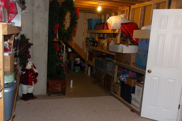 7781 Partridge Hill Drive, Hamburg Township, MI 48116